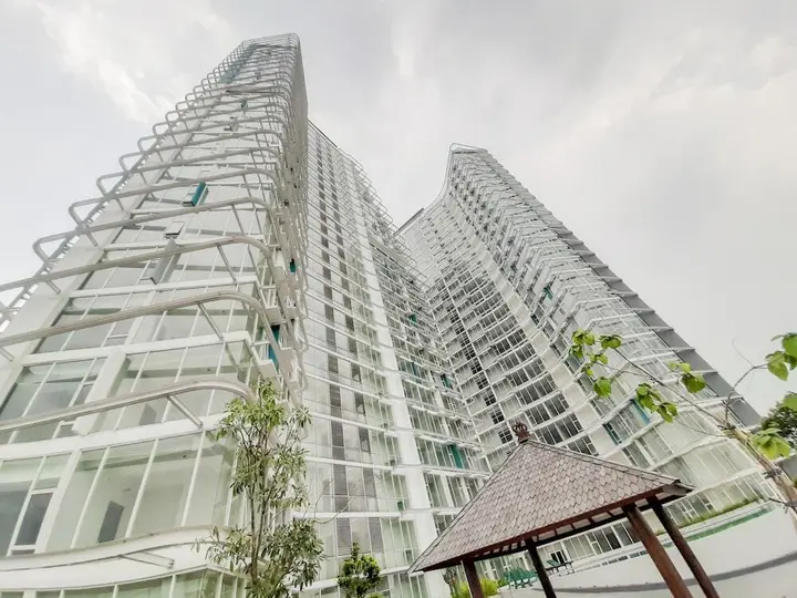 Legok: Fully Furnished Studio with Comfort Design Majestic Point Serpong Apartment