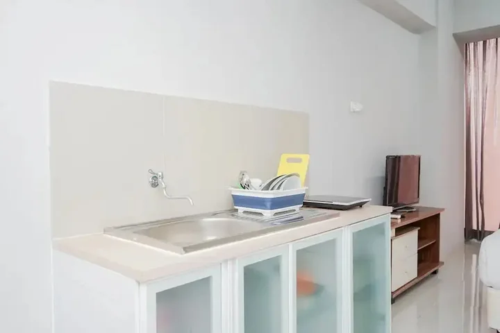 Legok: Fully Furnished Studio with Comfort Design Majestic Point Serpong Apartment