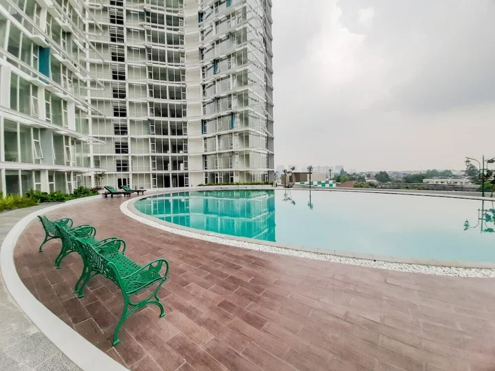 Legok: Fully Furnished Studio with Comfort Design Majestic Point Serpong Apartment