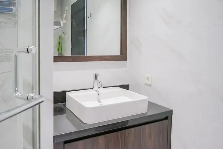 Legok: Marvelous 1BR at The Branz Apartment