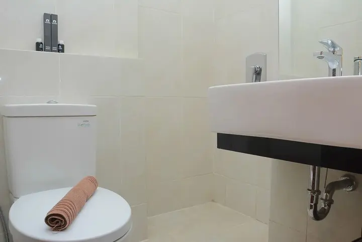 Джакарта: Comfy Studio at Capitol Park Apartment