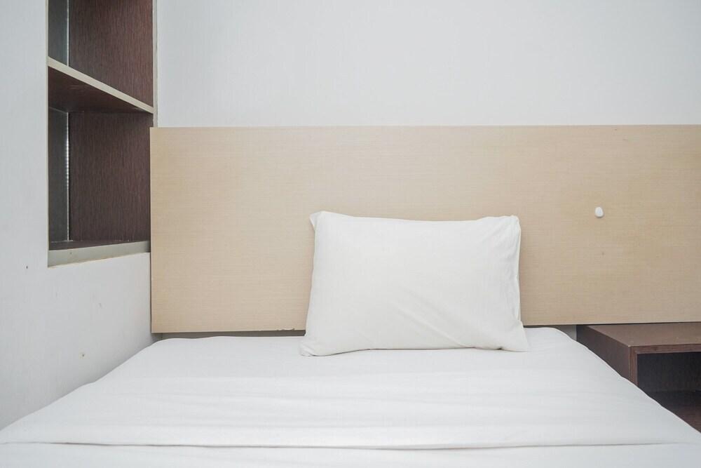 Тангеранг: Comfy and Simply 2BR Great Western Resort Apartment