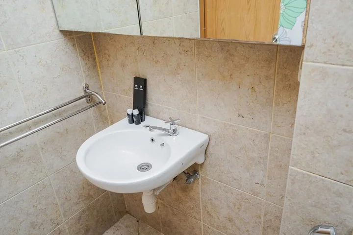 Тангеранг: Cozy and Relaxing 2BR Great Western Resort Apartment