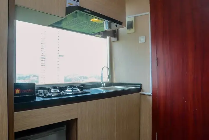 Депок: Cozy and Minimalist Studio Apartment at Saladdin Mansion