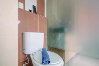 Депок: Compact and Simple Studio Apartment at Saladdin Mansion