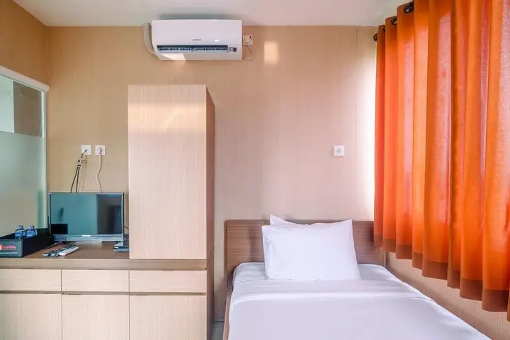 Compact and Simple Studio Apartment at Saladdin Mansion — фото 2