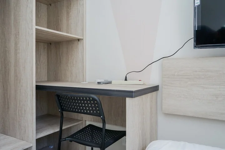 Legok: Cozy Studio Guest House At Alesha Vanya Park Bsd