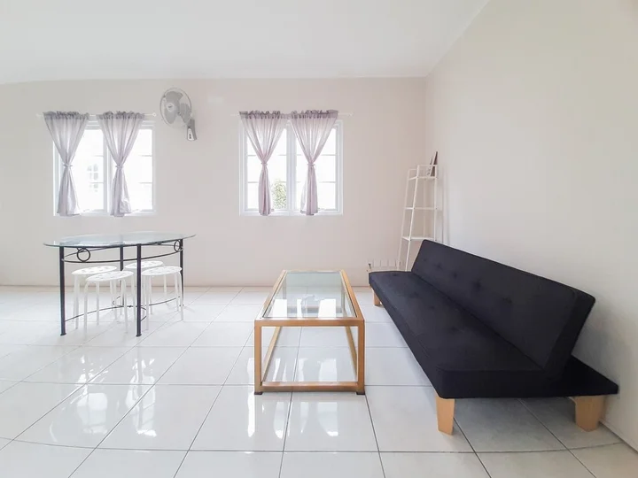 Legok: Cozy Studio Guest House At Alesha Vanya Park Bsd