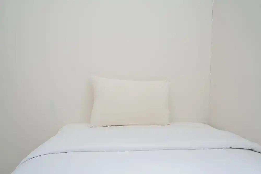 Legok: Best Deal Studio at Alesha Vanya Park Guest House (Sharing Bathroom)