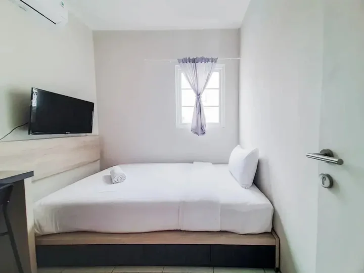 Legok: Homey Studio at Alesha Vanya Park BSD Guest House (Sharing Bathroom)