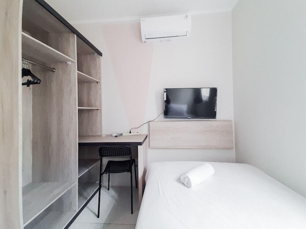 Homey Studio at Alesha Vanya Park BSD Guest House (Sharing Bathroom) — фото 3