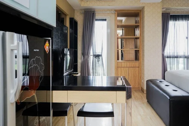 Legok: Fabulous Studio Room at Scientia Residence Apartment
