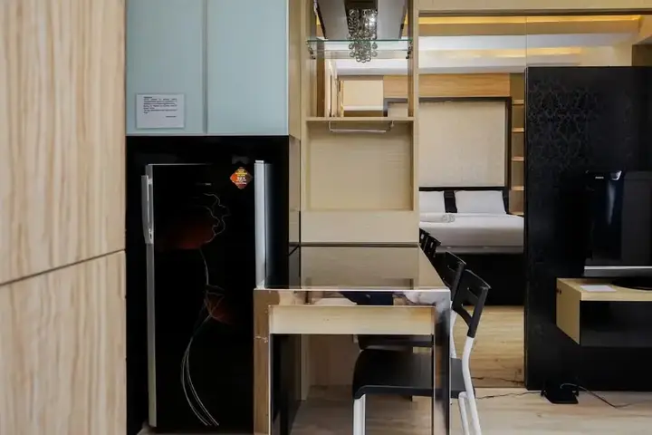 Fabulous Studio Room at Scientia Residence Apartment — фото 4