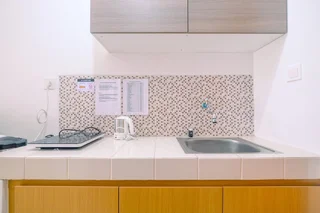 Депок: Compact and Relaxing Studio at Dave Apartment