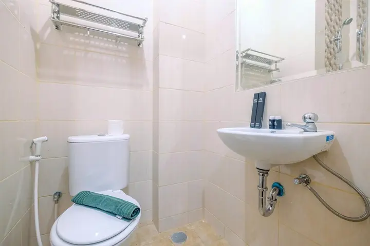 Депок: Compact and Relaxing Studio at Dave Apartment