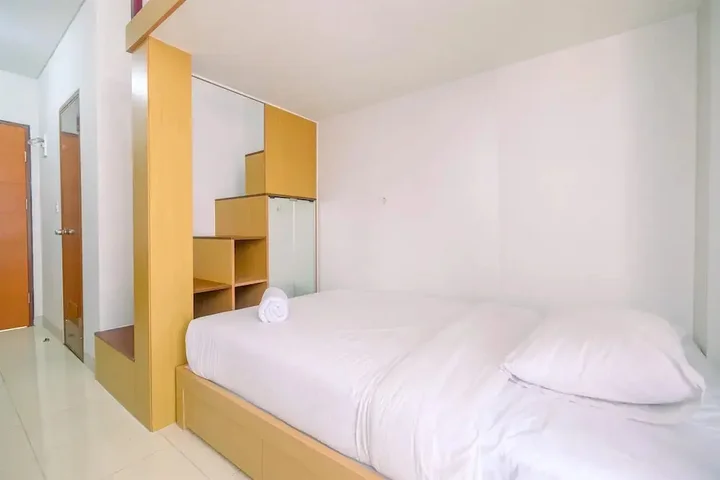 Депок: Compact and Relaxing Studio at Dave Apartment