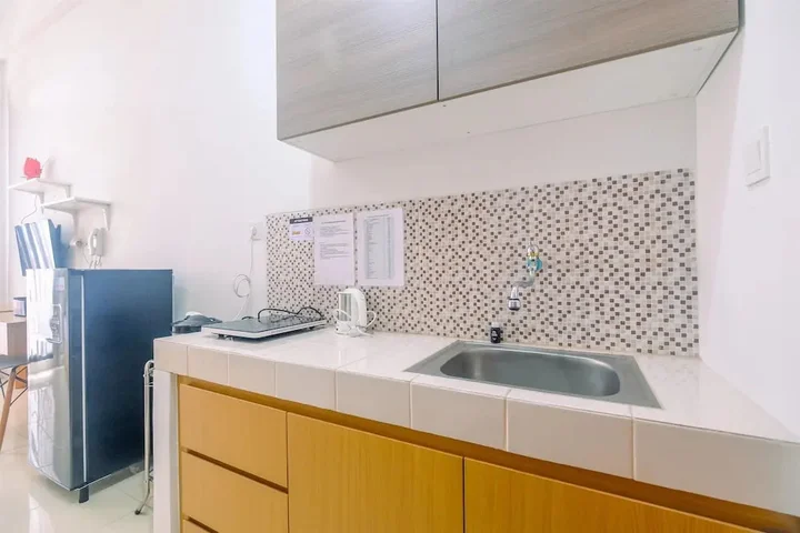 Депок: Compact and Relaxing Studio at Dave Apartment