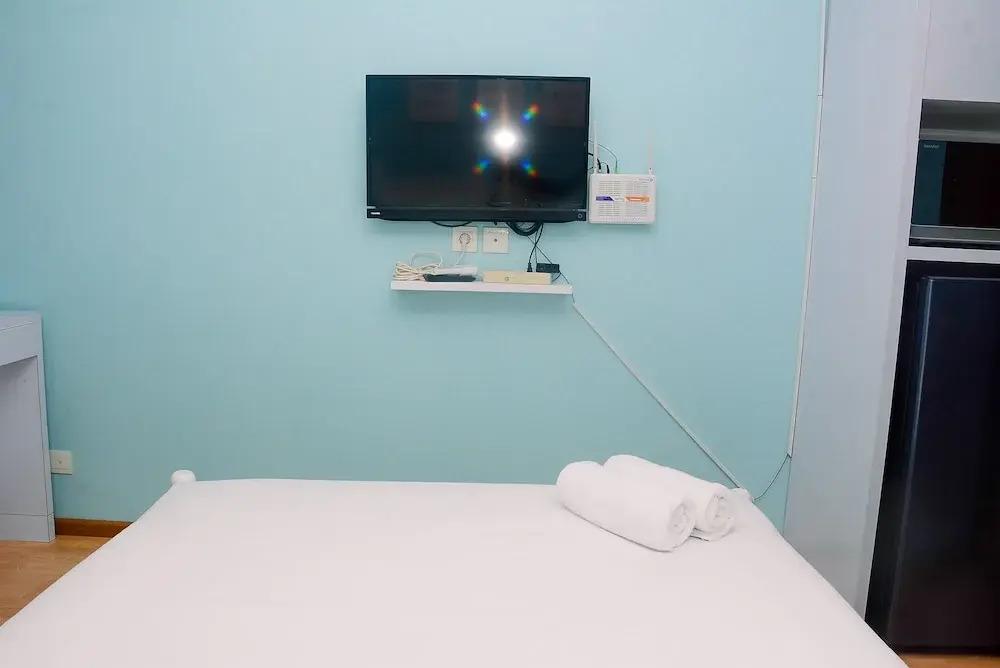 Джакарта: Relaxing Studio at Tifolia Apartment