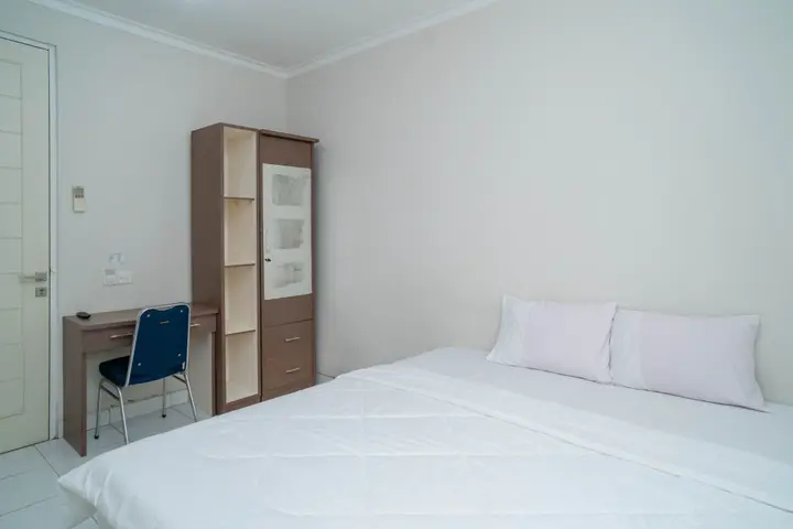 Legok: M Room Residence