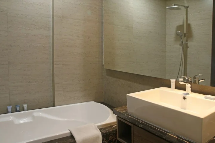 Чикаранг: Graha Makara Suite Hotel & Residence