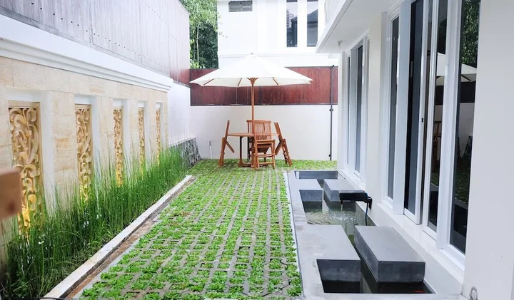 Батуретно: Villa Jogja Grand Bale with Private Pool by Simply Homy