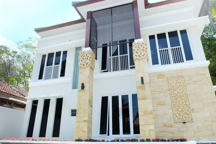 Villa Jogja Grand Bale with Private Pool by Simply Homy — фото 1