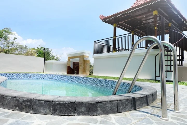 Батуретно: Villa Jogja Grand Bale with Private Pool by Simply Homy