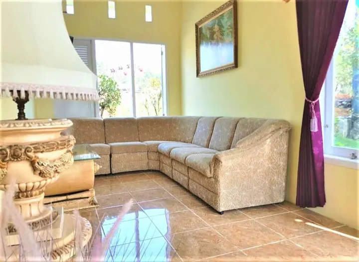 Маланг: Anargya Guest House