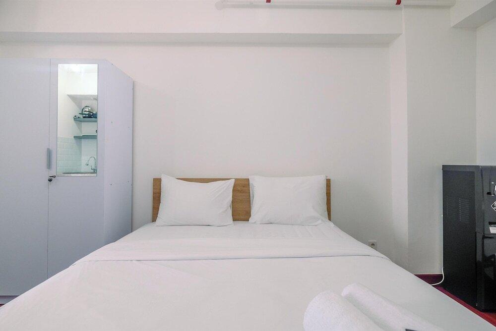 Джакарта: Good Deal Bassura City Studio Apartment