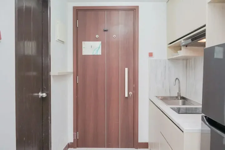 Legok: Cozy and Luxury 1BR Apartment at Scientia Residence