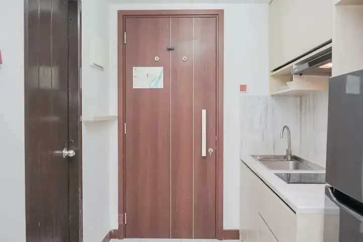 Legok: Cozy and Luxury 1BR Apartment at Scientia Residence