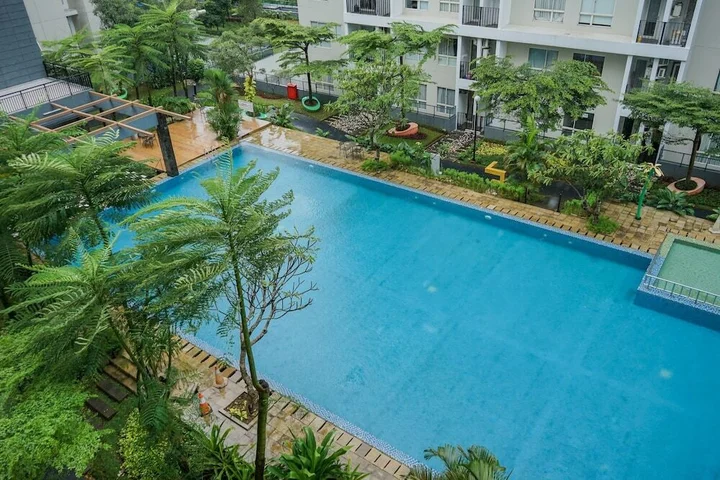 Legok: Cozy and Luxury 1BR Apartment at Scientia Residence