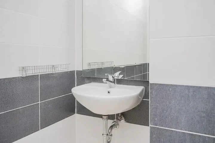 Legok: Cozy and Luxury 1BR Apartment at Scientia Residence