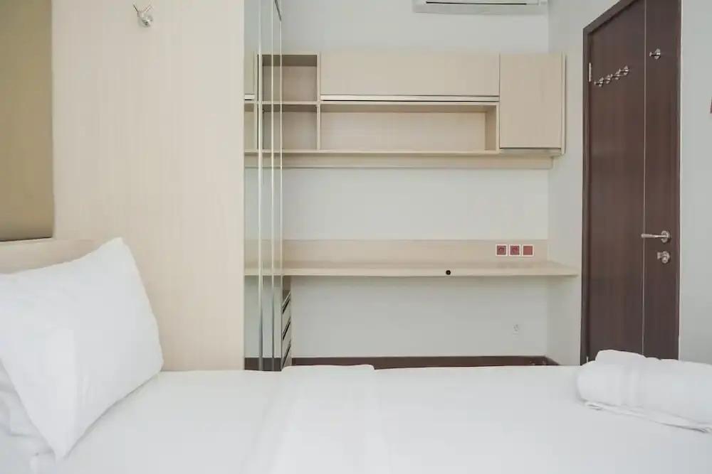 Legok: Cozy and Luxury 1BR Apartment at Scientia Residence