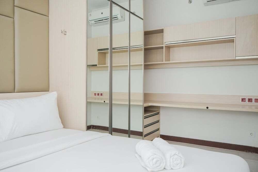 Legok: Cozy and Luxury 1BR Apartment at Scientia Residence