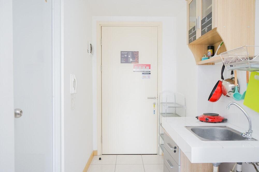 Legok: Comfort Studio Apartment M-Town Residence