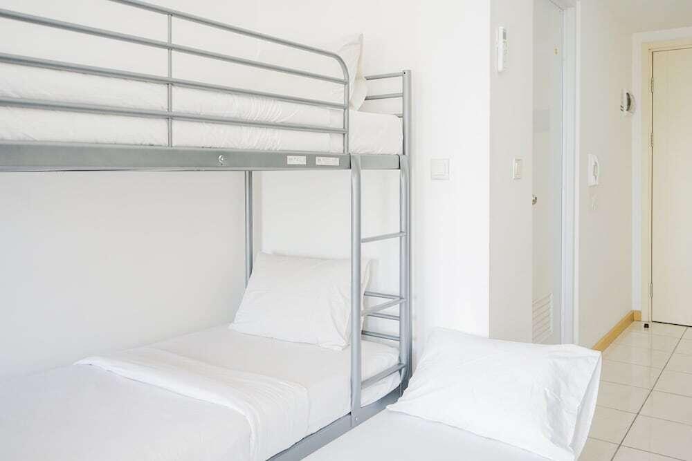 Legok: Comfort Studio Apartment M-Town Residence