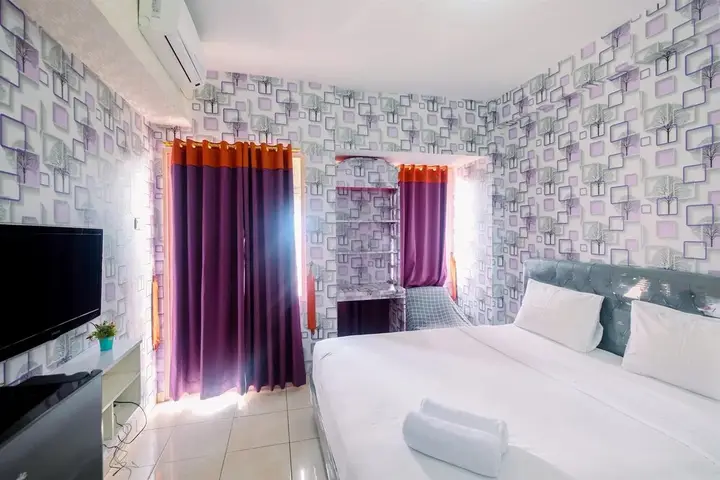 Warm and Cozy @ Studio Margonda Residence 5 Apartment — фото 2