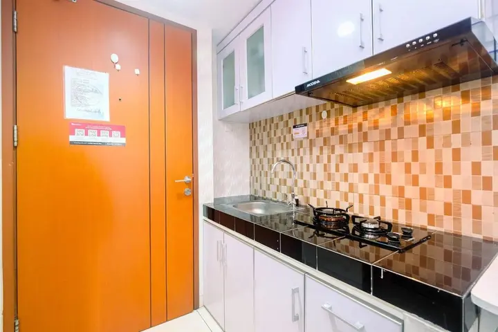 Депок: Warm and Cozy @ Studio Margonda Residence 5 Apartment