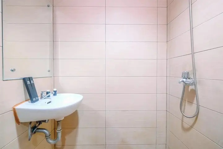 Депок: Warm and Cozy @ Studio Margonda Residence 5 Apartment