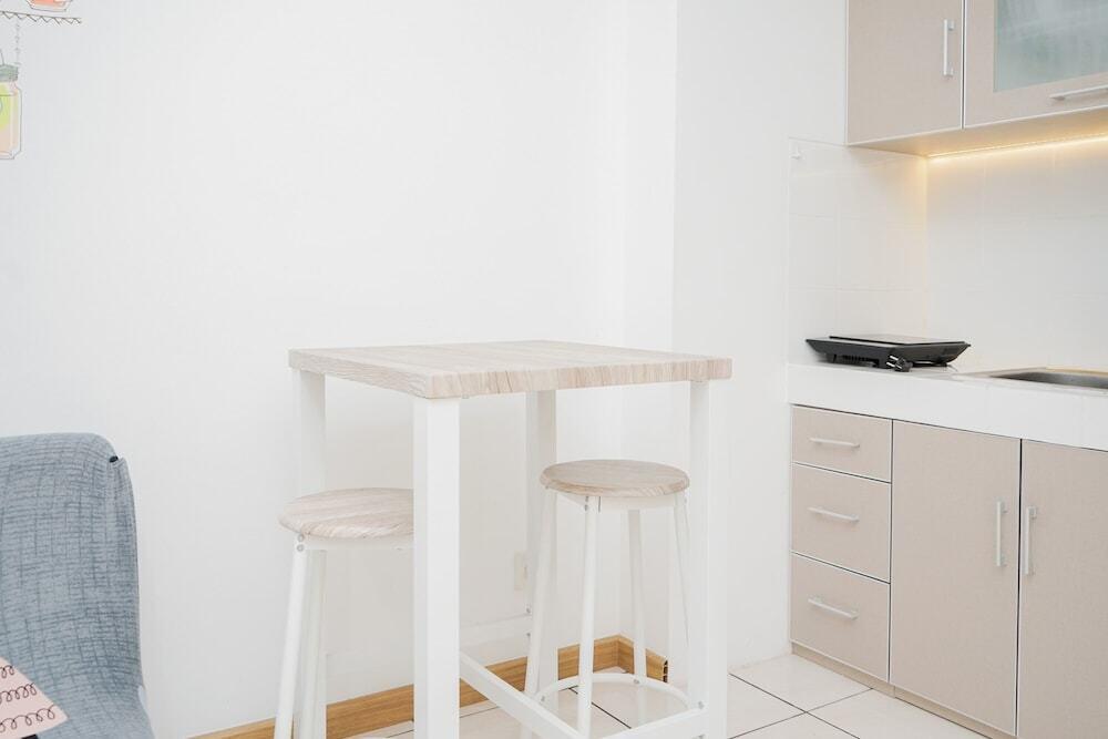 Legok: Comfort and Spacious 2BR Apartment M-Town Residence
