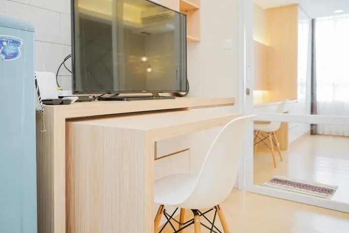 Comfy and Cozy Stay 1BR at Skandinavia Apartment — фото 4