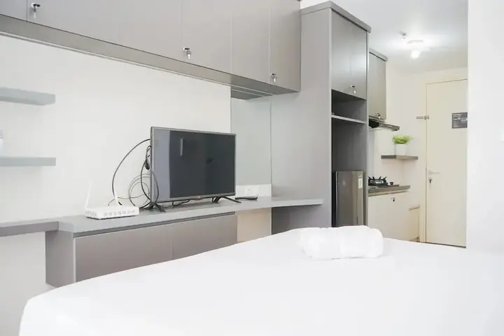 Legok: Great Choice Studio Apartment M-Town Residence near Summarecon Mall