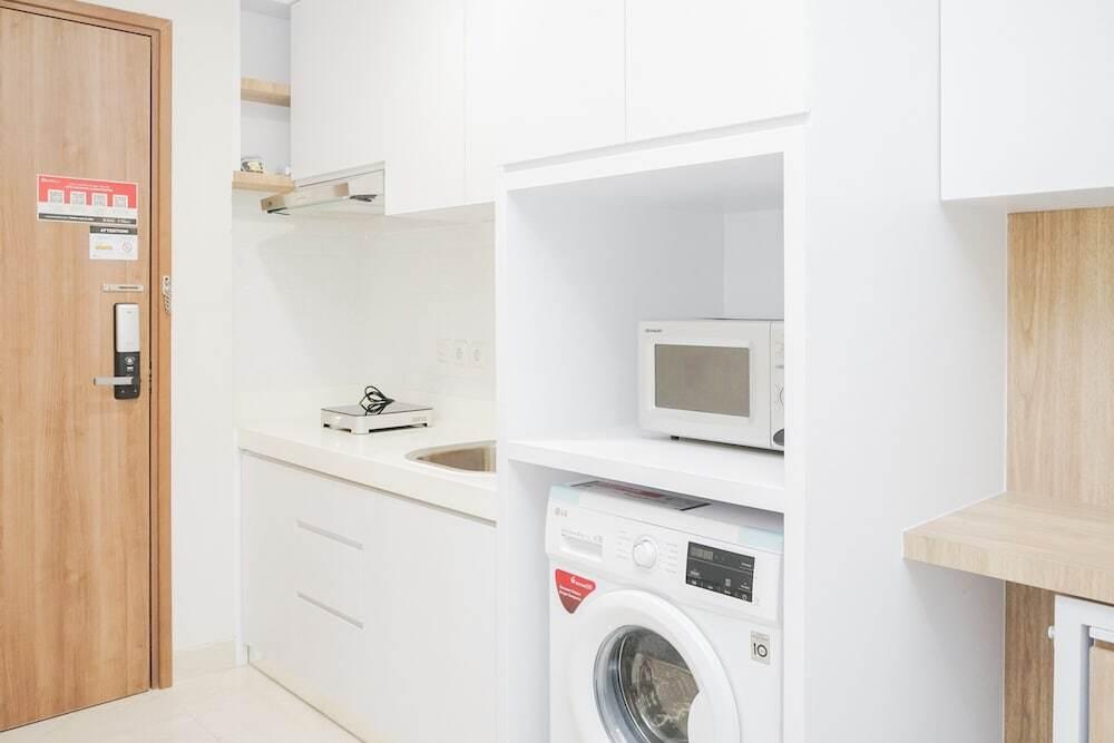 Тангеранг: 1BR Modern and Spacious at Skandinavia Apartment