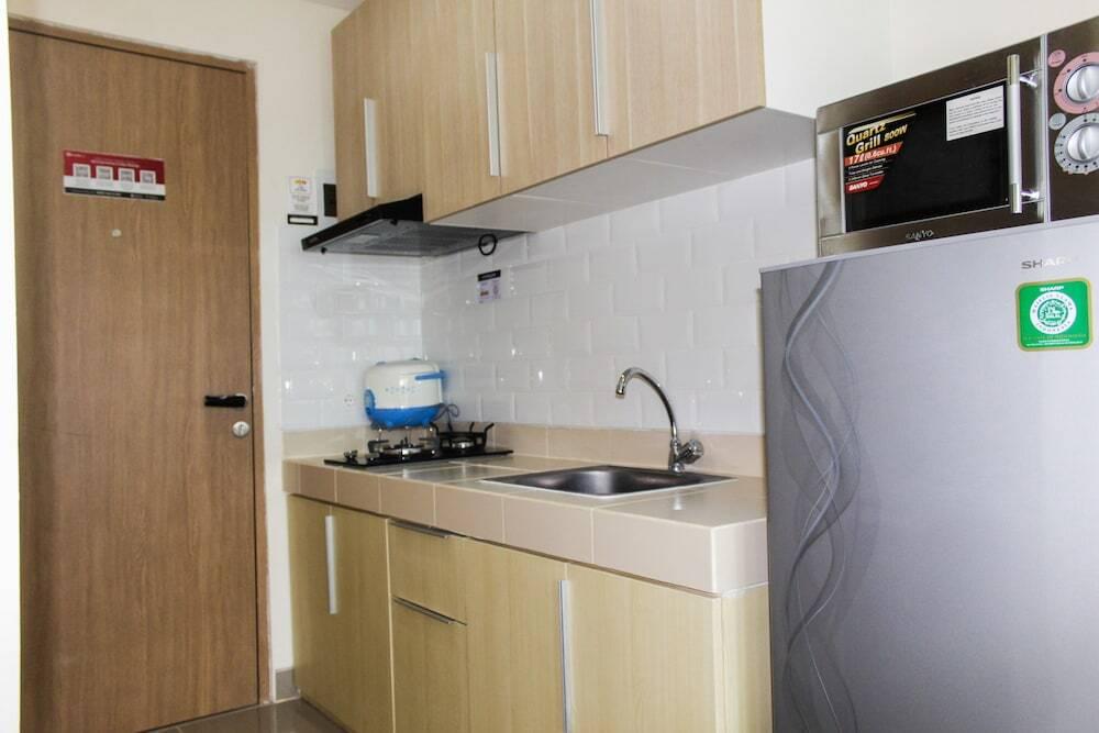 Legok: Cozy Studio B Residence Apartment