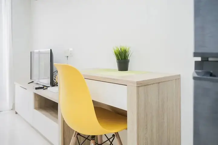 Comfort and Minimalist Studio Apartment at Springwood Residence — фото 4