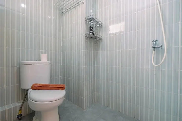 Депок: Best and Simply Homey Studio Cinere Resort Apartment
