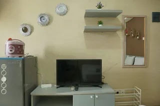 Депок: Comfort and Strategic Studio Apartment Margonda Residence 2 near UI