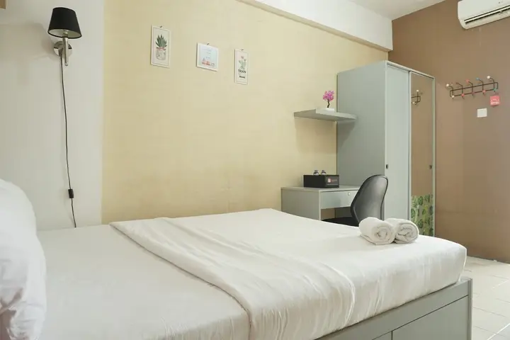 Comfort and Strategic Studio Apartment Margonda Residence 2 near UI — фото 4