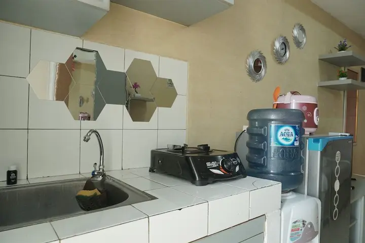 Депок: Comfort and Strategic Studio Apartment Margonda Residence 2 near UI
